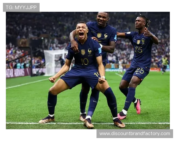 姆巴佩速度再现，球队表现稳健迎来胜利取り