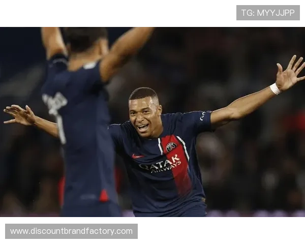 乌加特出球能力进化：从纯防守到推进参与解析