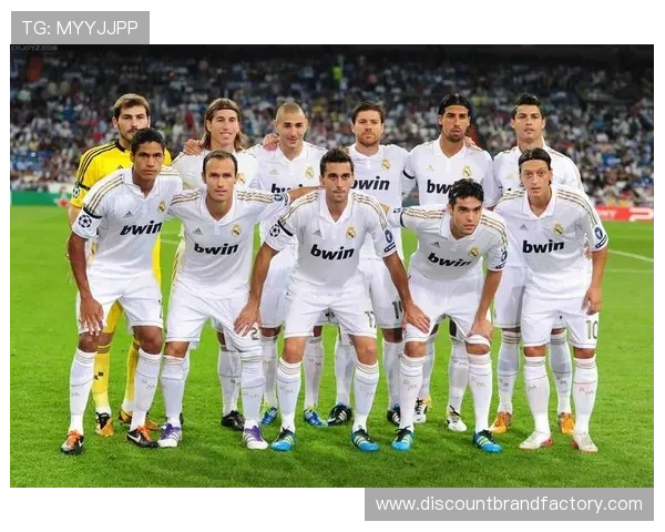 皇马分崩离析?战术体系失效与巨额引援间的致命矛盾,豪门底蕴能否挽救争冠危机? 皇马分崩离析?战术体系失效与巨额引援间的致命矛盾,豪门底蕴能否挽救争冠危机?