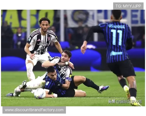 又靠裁判?尤文图斯的崛起与防守体系,是否已沦为豪门争议的缩影? 又靠裁判?尤文图斯的崛起与防守体系,是否已沦为豪门争议的缩影?