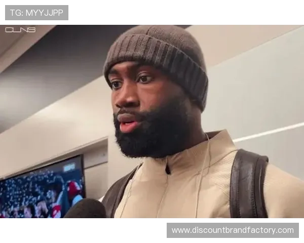 杰伦·布朗通过突破拉开空间提升球队关键时刻得分效率